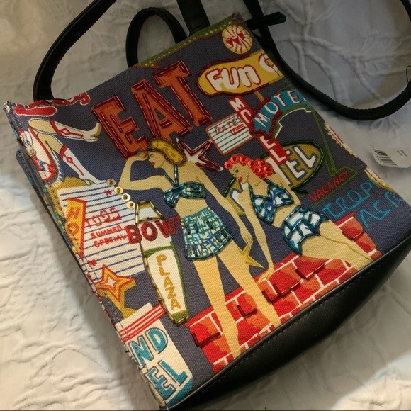 frankie and Johnnie Handbags - $DROP! Frankie and Johnnie shoulder bag